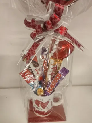 Taza San Valentín con Globo y Chocolates