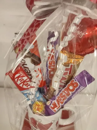 Taza San Valentín con Globo y Chocolates