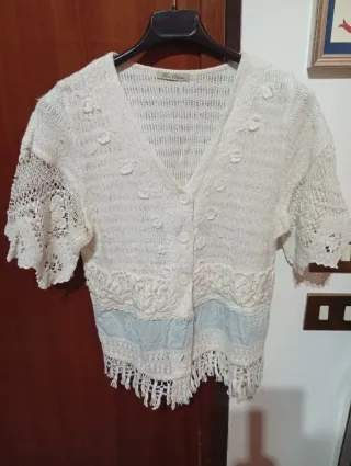 Camicetta Positano bianca con riga jeans celeste