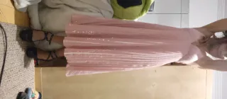 Vestido de fiesta rosa con lentejuelas