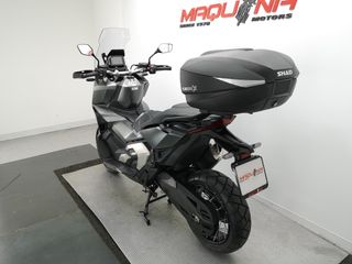 HONDA X-ADV 2022 17055 kms.
