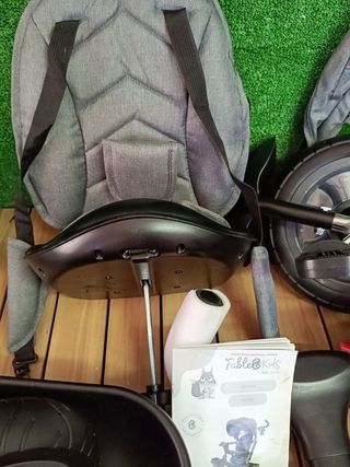 FableKids Triciclo Noemi 5 en1 con Barra de Empuje