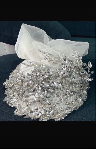 Precioso tocado para Novia o invitada