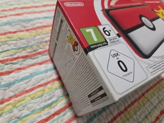 Nuovo Nintendo 2DS XL Edizione Poké Ball