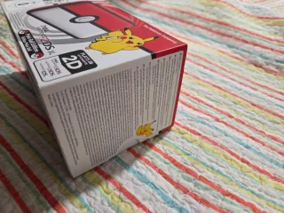 Nuovo Nintendo 2DS XL Edizione Poké Ball