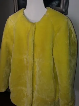 Chaqueta Amarilla ZARA Nueva