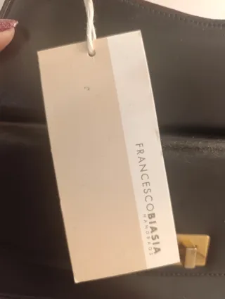 Bolso Negro Cuero Francesco Biasia. Moda italiana