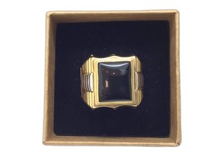 sello oro 18k con piedra