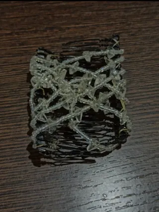 Acessório para coque com missangas