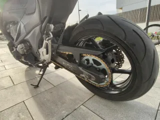 Kawasaki Z800e Negra y Verde