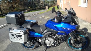Suzuki V-Strom DL 650 Adventure Azul