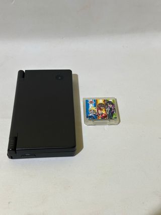 Nintendo DSi con accessori