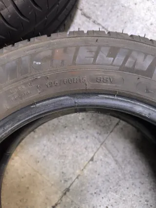 Neumáticos Michelin casi nuevos