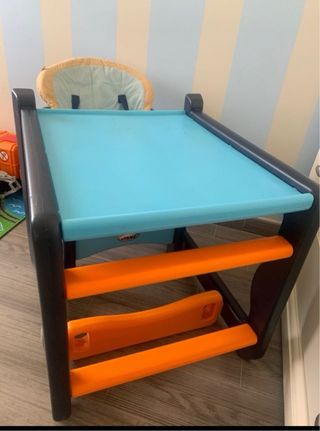 Trona convertible en escritorio con silla Jané 20€