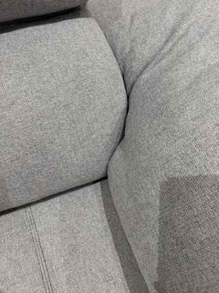 Sofá gris 4 plazas com chaise long, como nuevo