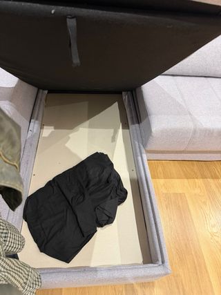 Sofá gris 4 plazas com chaise long, como nuevo