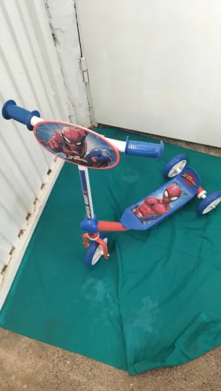 Patinete infantil Spiderman 3 ruedas