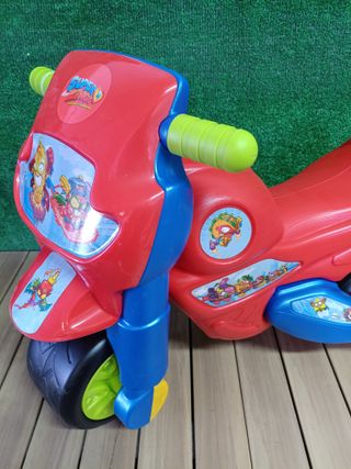 Feber Motofeber 1 Superzings correpasillos de Famosa