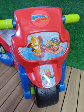 Feber Motofeber 1 Superzings correpasillos de Famosa