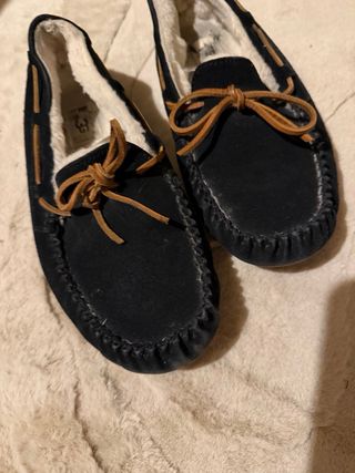 Zapatos UGG negro con Cordones Marrones