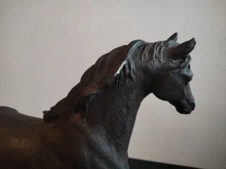 Figura de Caballo de Metal