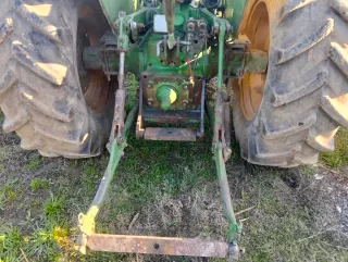 Tractor John Deere 2650F,leer bien el anuncio,