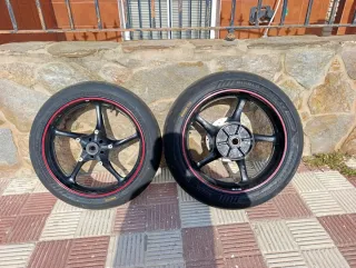 ‼️Oferta‼️Pareja Llantas Yamaha R6 2006 en adelant