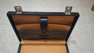 Maletín antiguo piel negro