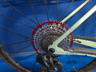 Megamo Silk AXS 05 talla M Mejorada (2024)