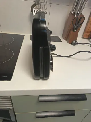 Parrilla Sandwichera Eléctrica