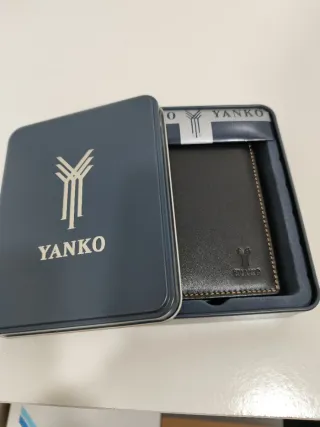 Cartera de piel Yanko