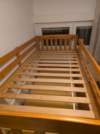 Litera triple de madera