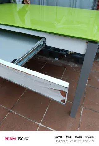 Mesa cristal verde pistacho