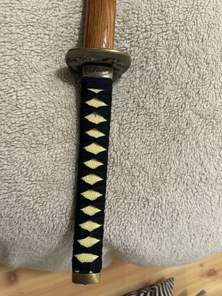 Catana decorativa con funda