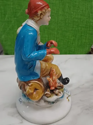 Statua di Capodimonte:" fanciullo con fuoco".