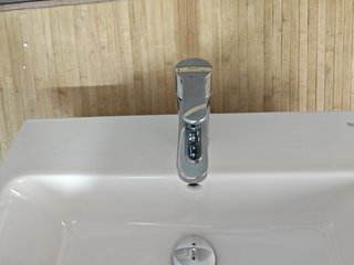 Roca, The Gap, Lavabo de porcelana mural, 600mm