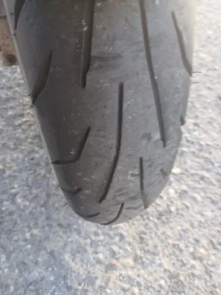 Se vende motocicleta bmw r 1200 st, buen estado.