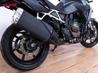 SUZUKI V-STROM 800 TECH