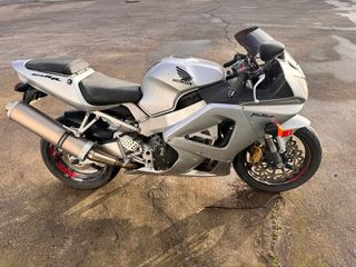 Honda CBR Fireblade 929 - Despiece
