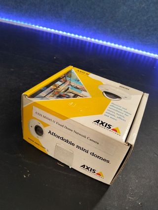 Cámara IP 2MP Axis M3045-V Mini Dome 1080p PoE