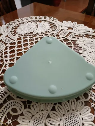 Lettiera angolare per conigli