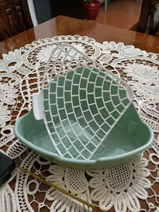 Lettiera angolare per conigli