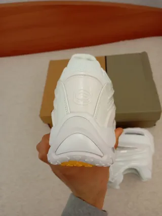 Zapatillas Nike X Nocta Blancas y Amarillas