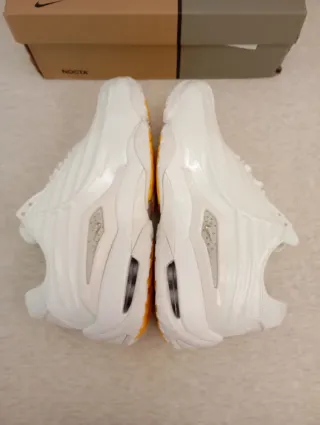 Zapatillas Nike X Nocta Blancas y Amarillas