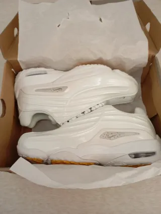 Zapatillas Nike X Nocta Blancas y Amarillas