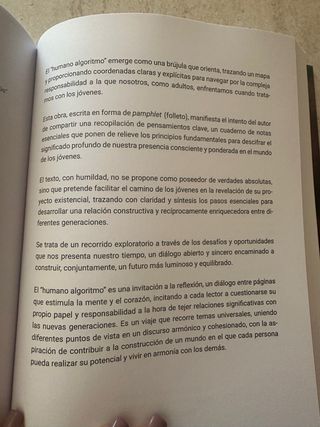 Libro di saggistica L’umano algoritmo