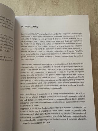 Libro di saggistica L’umano algoritmo