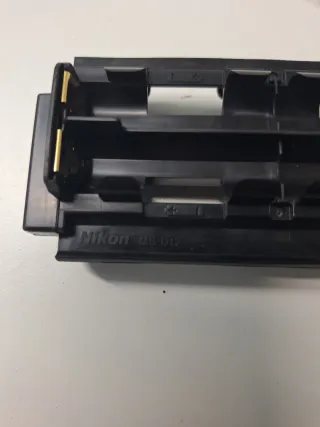 Deposito batterie Nikon MS-D12