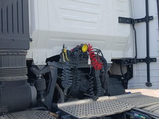 IVECO 480 AUTOMATICO CON INTARDER