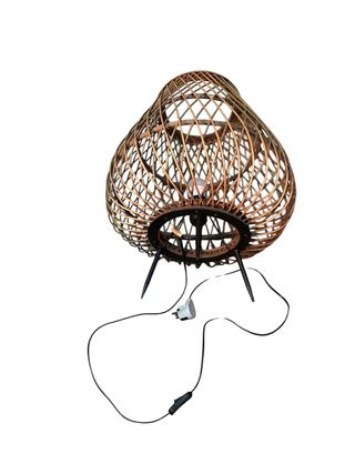 Lámpara de mesa bambú tejida